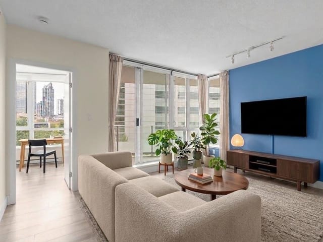 Interior of 509 · 4808 Hazel Street